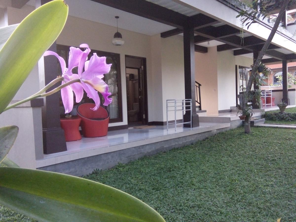 Indraprastha 2 Bungalow Ubud  Exterior photo